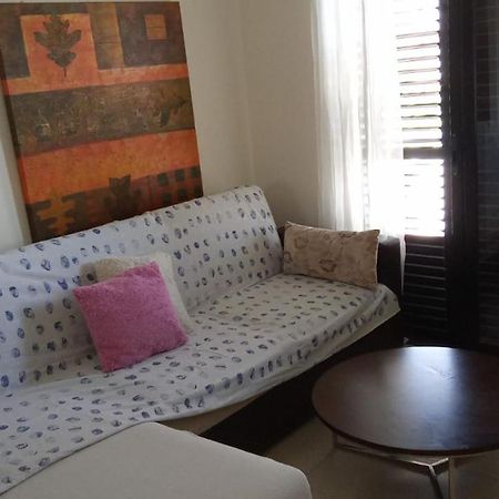 2 Bedroom Apartment In Makenzi Ларнака Екстериор снимка