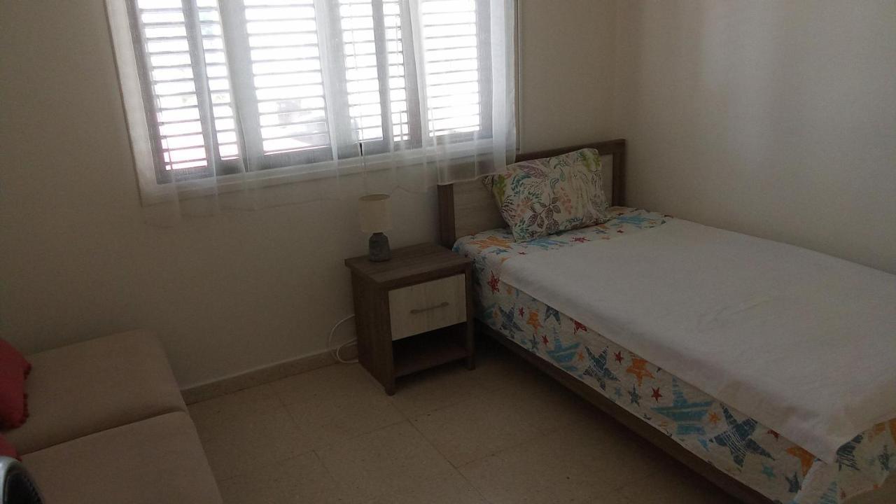 2 Bedroom Apartment In Makenzi Ларнака Екстериор снимка