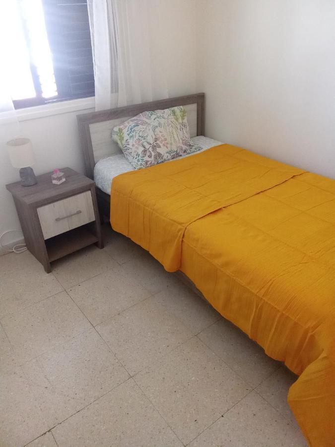 2 Bedroom Apartment In Makenzi Ларнака Екстериор снимка